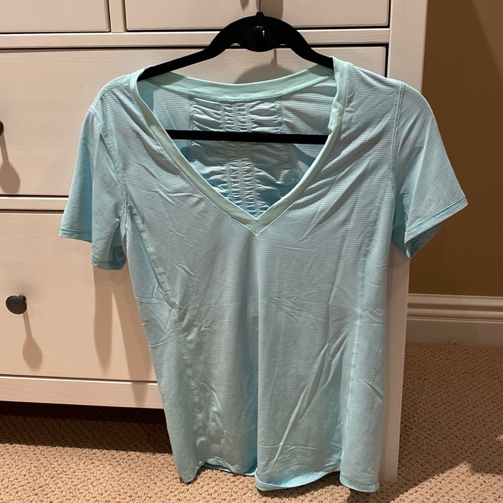 Lululemon T-shirt